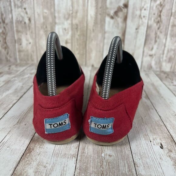 TOMS RED slip Ons - Womens 7‎ - Picture 4 of 8